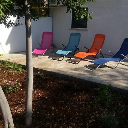 Holiday Home White House Sumartin Esterno foto