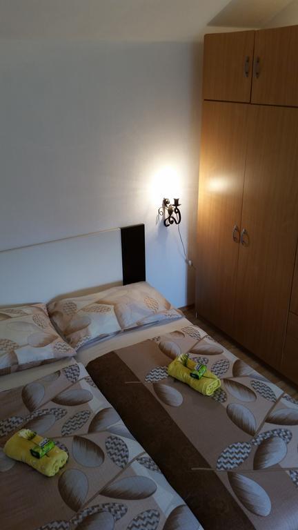 Holiday Home White House Sumartin Esterno foto