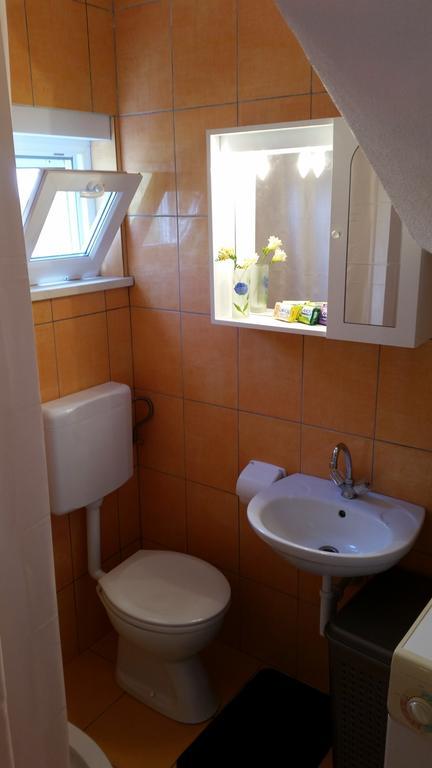Holiday Home White House Sumartin Esterno foto