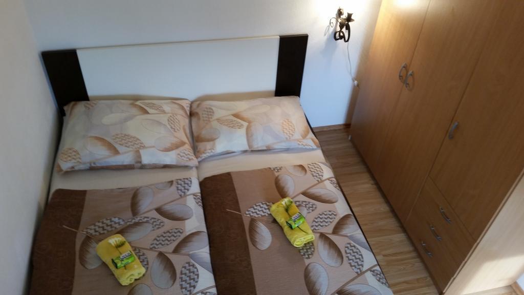 Holiday Home White House Sumartin Esterno foto