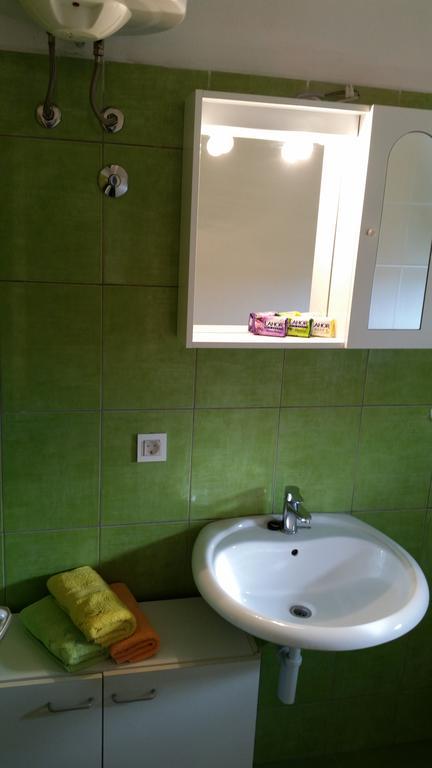 Holiday Home White House Sumartin Esterno foto