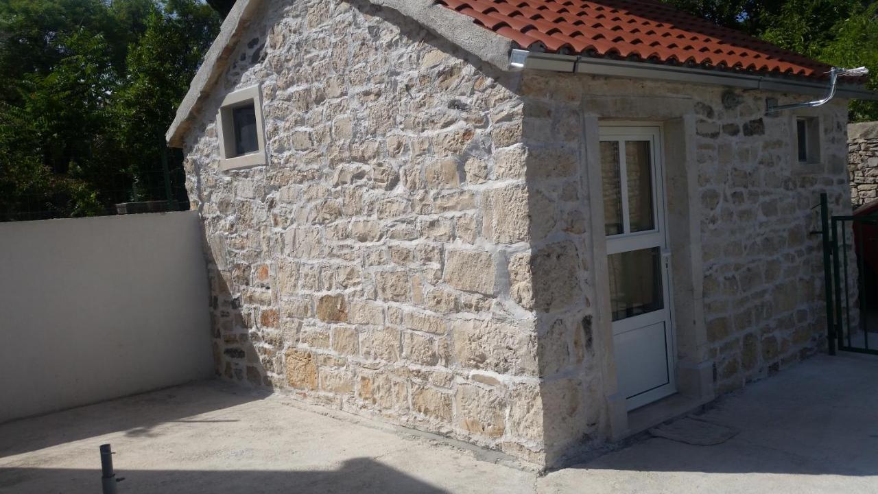 Holiday Home White House Sumartin Esterno foto